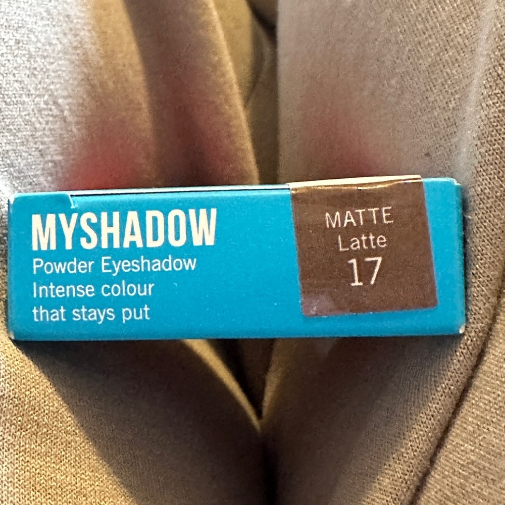 NIP Models Own MYSHADOW Powder Eyeshadow single - Picture 3 of 3